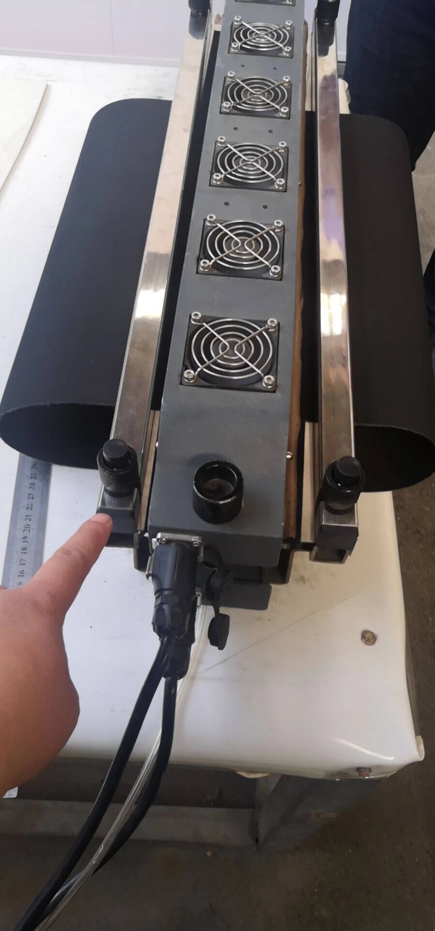 Prensa Compacta Beltwin Refrigerada por Aire 600x50mm