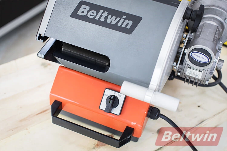 Nuevo Separador de Capas de Banda PVC/PU SC130