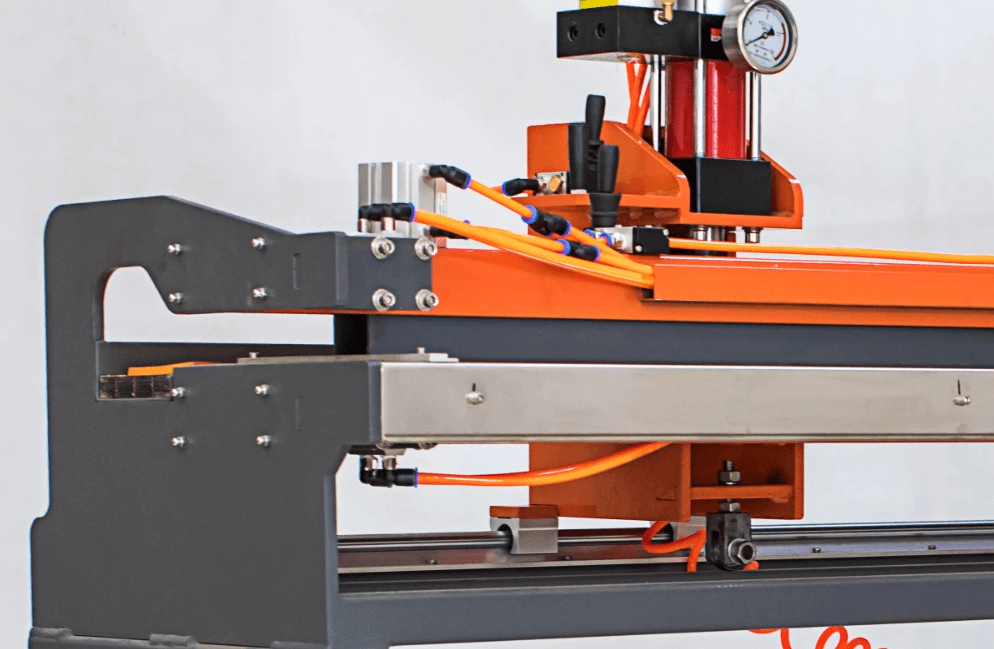 Troquelador de dedos Neumática para Banda PVC/PU  TA1000-2100