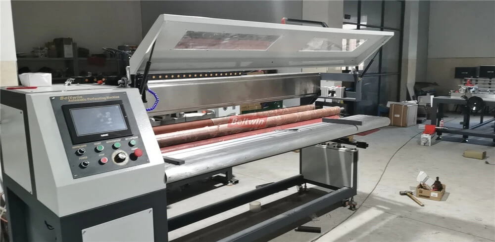 Máquina perforadora automática de 2000 mm con cubierta protectora