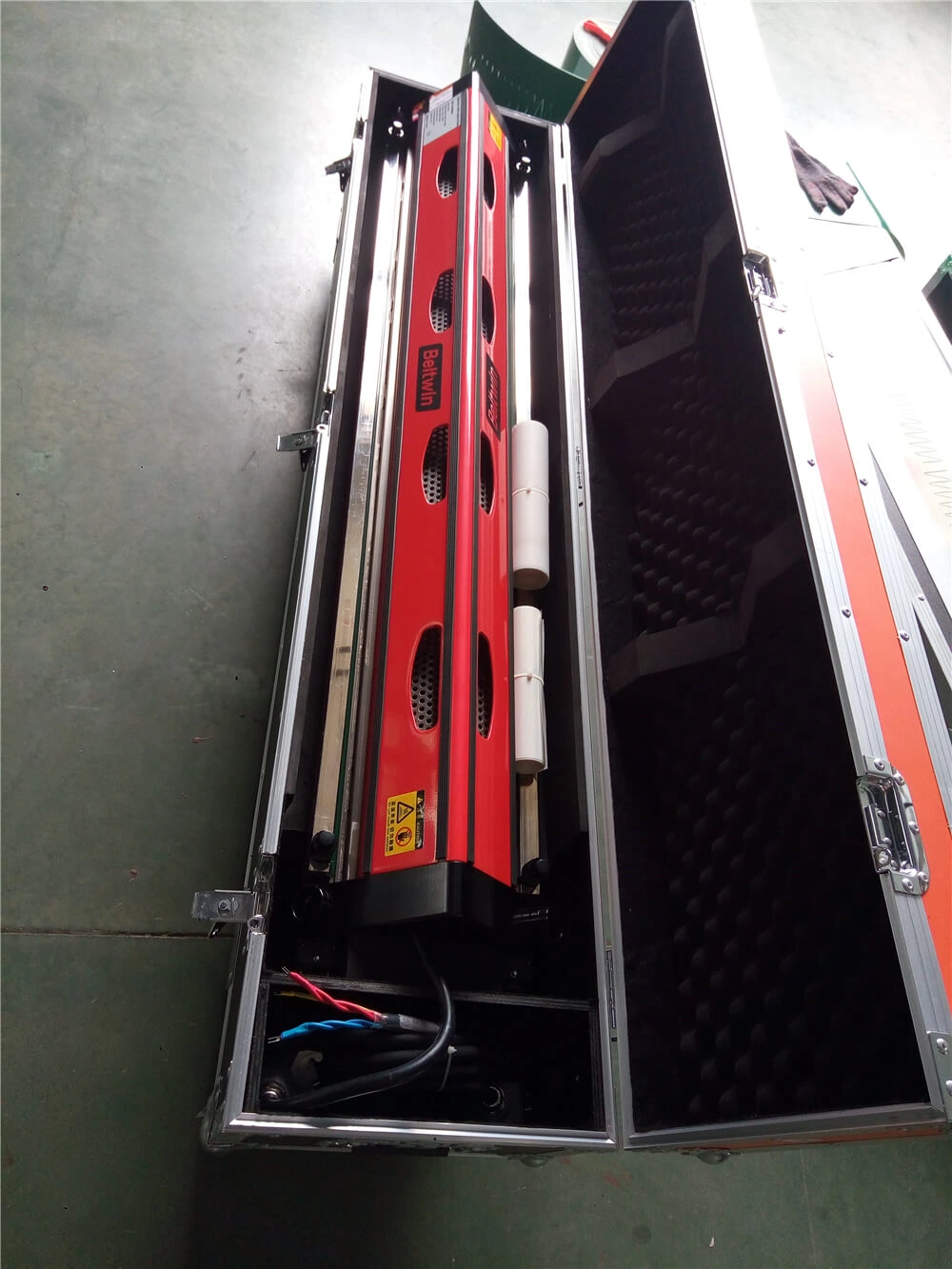 Entrega 2 PCS Prensa de refrigeración por aire PA1200 para unir correas de PVC/PU