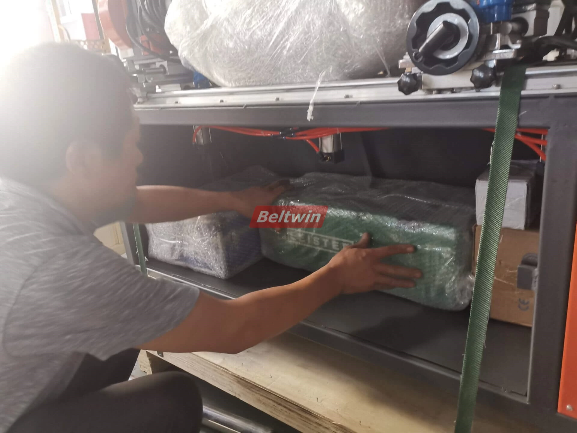 Perforadora de dedos manual de entrega al cliente