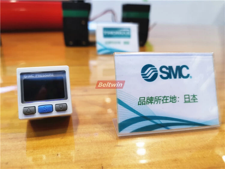 Piezas de repuesto en marca famosa para prensa de refrigeración por aire