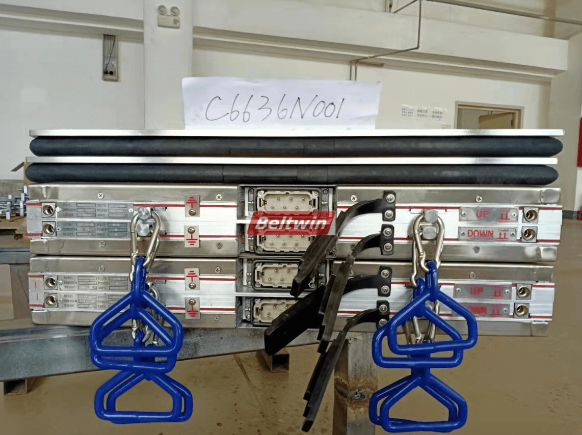 Placa de calentamiento del vulcanizador 710 * 1420 mm 22 grados con bolsa de presión y placa de compensación de presión, adecuada para el vulcanizador seccional Almex, envío a Australia.