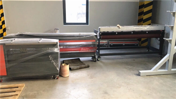 Proporcionar capacitación en equipos para clientes uzbekos