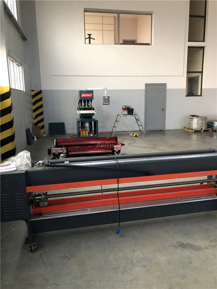 Proporcionar capacitación en equipos para clientes uzbekos