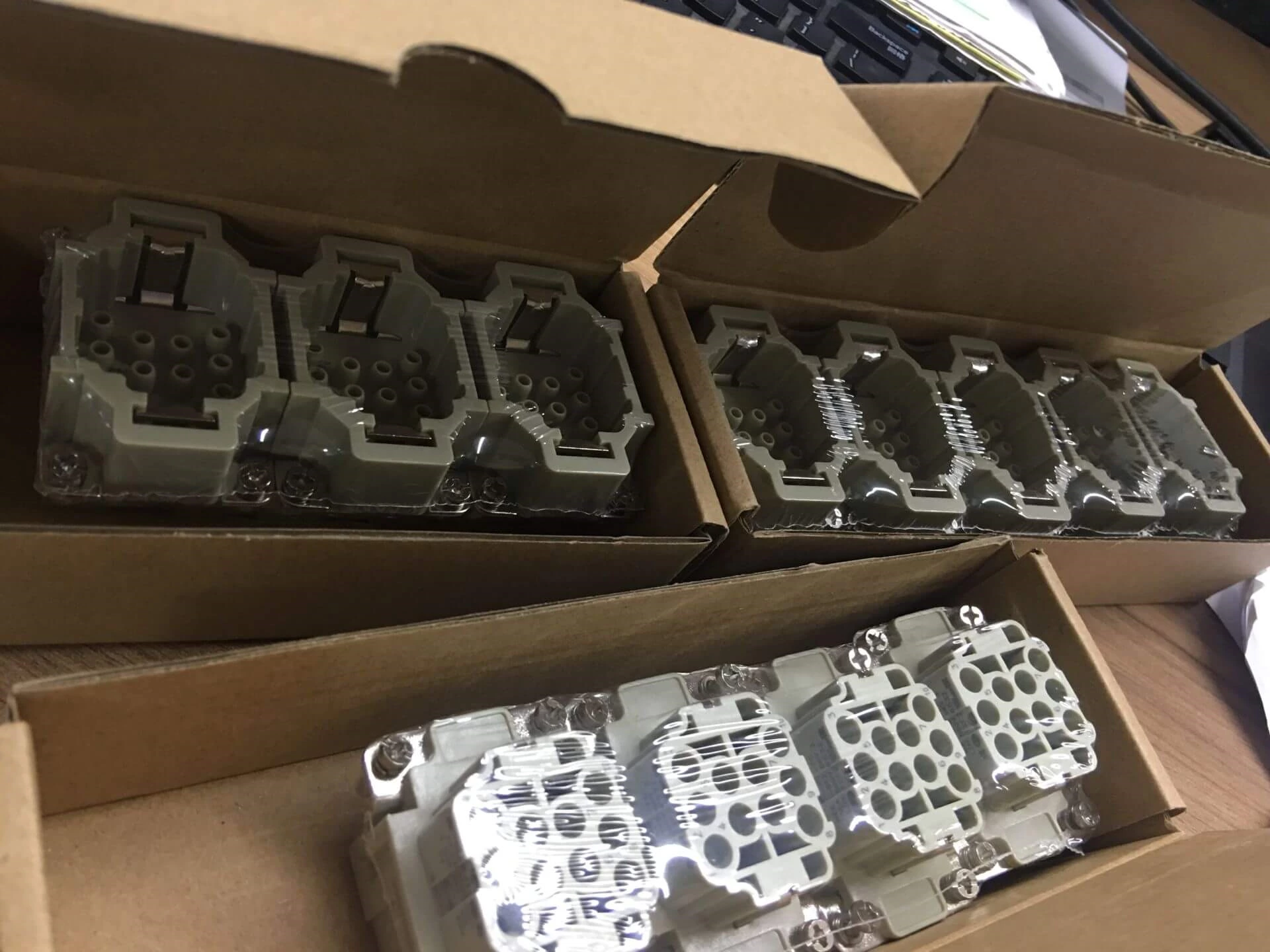 Entrega de prensa de enfriamiento de aire 4PCS a Chile