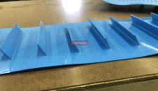 Cómo soldar tacos/pared lateral en una correa de PU homogénea mediante una máquina de alta frecuencia