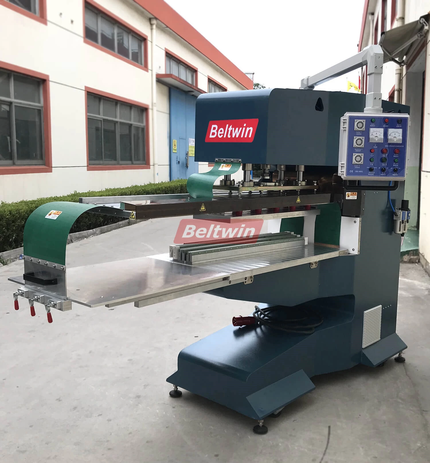 Entrega de máquinas de cinturones de PVC/PU Beltwin al Reino Unido.