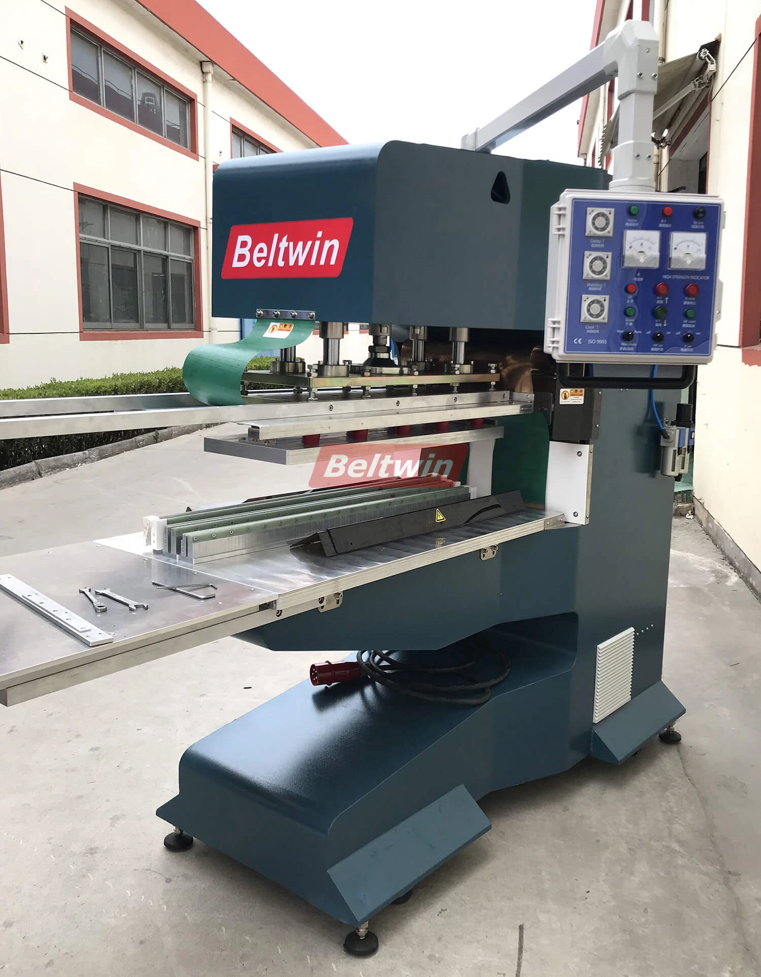 Entrega de máquinas de cinturones de PVC/PU Beltwin al Reino Unido.