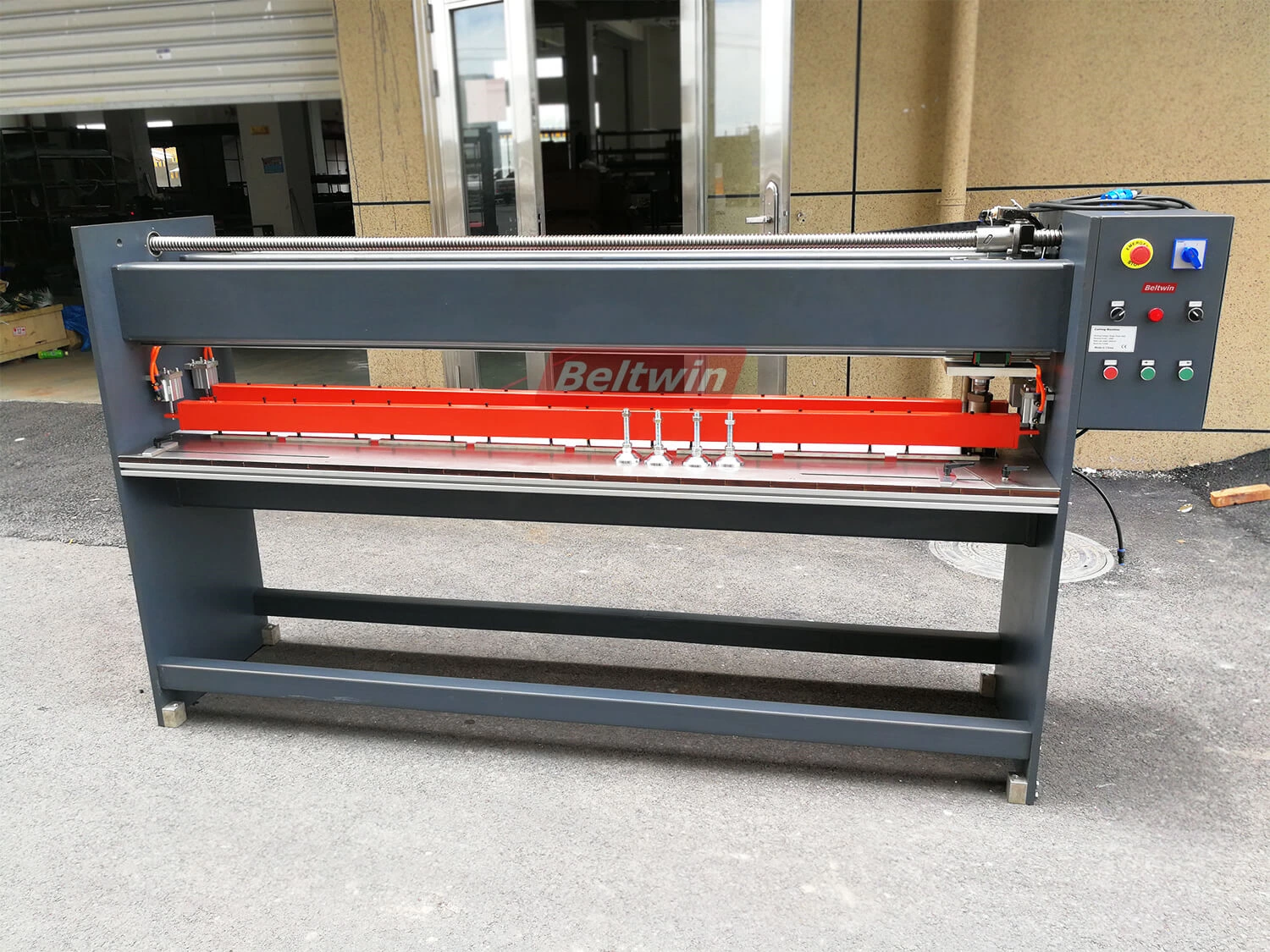 Máquina perforadora de dedos automática Beltwin de 2000 mm con soporte