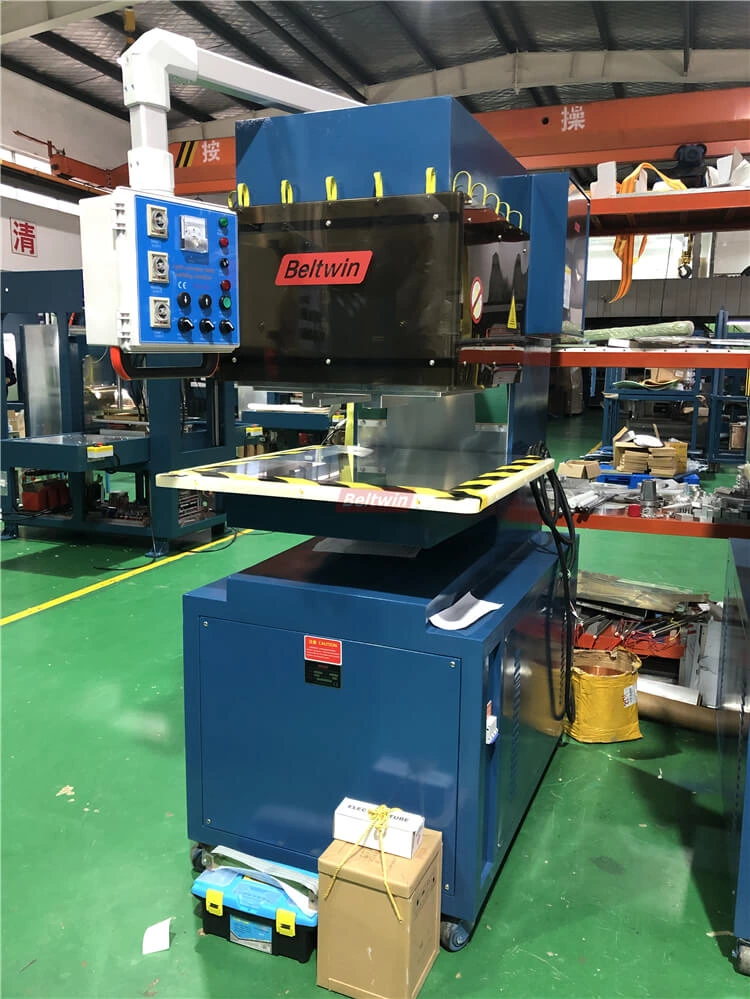 Entrega de máquina de alta frecuencia de 12KW a Dinamarca en diciembre de 2019