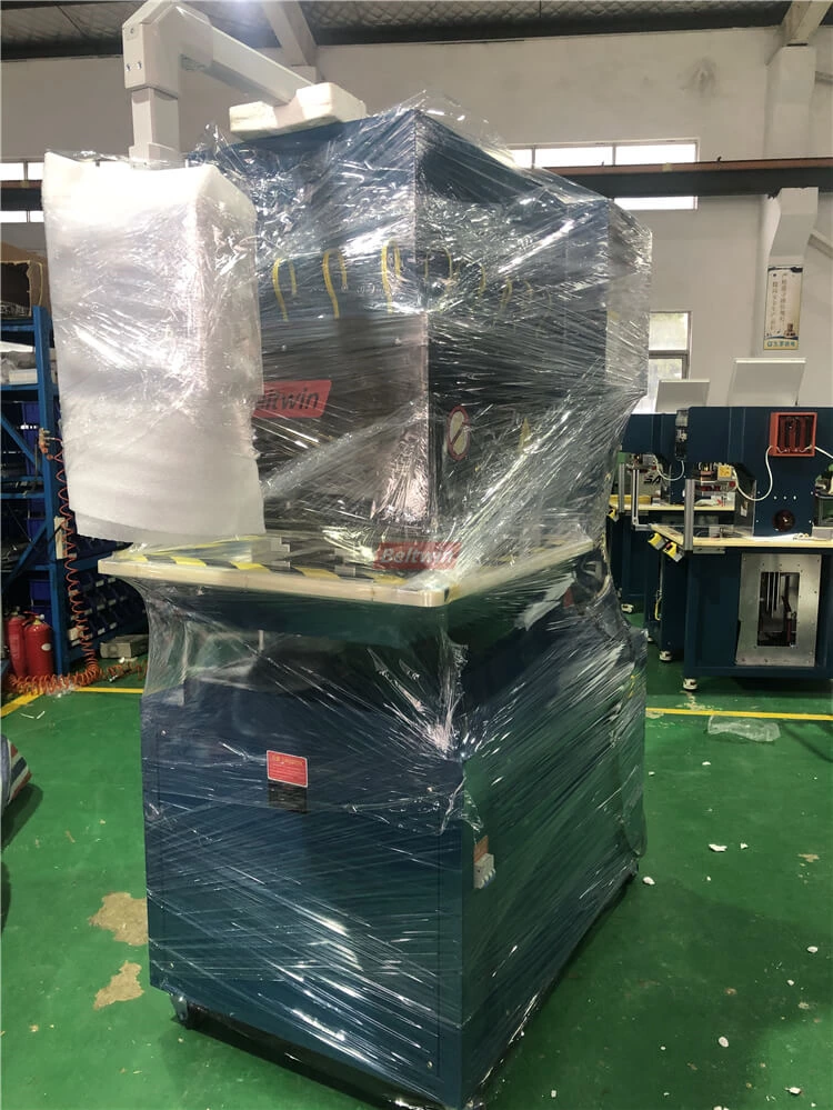 Entrega de máquina de alta frecuencia de 12KW a Dinamarca en diciembre de 2019
