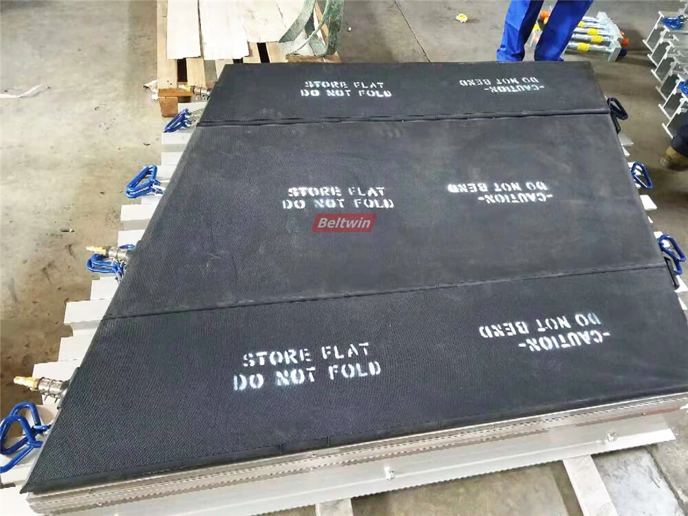 Vulcanizador seccional 1380×1320 con 2 pares de platos calefactores de separación