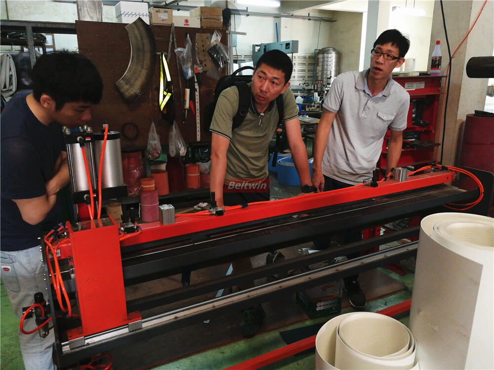 Viaje a Tailandia 2019: Comentarios de un cliente en Tailandia sobre el día 5-2 de la prensa de refrigeración por aire