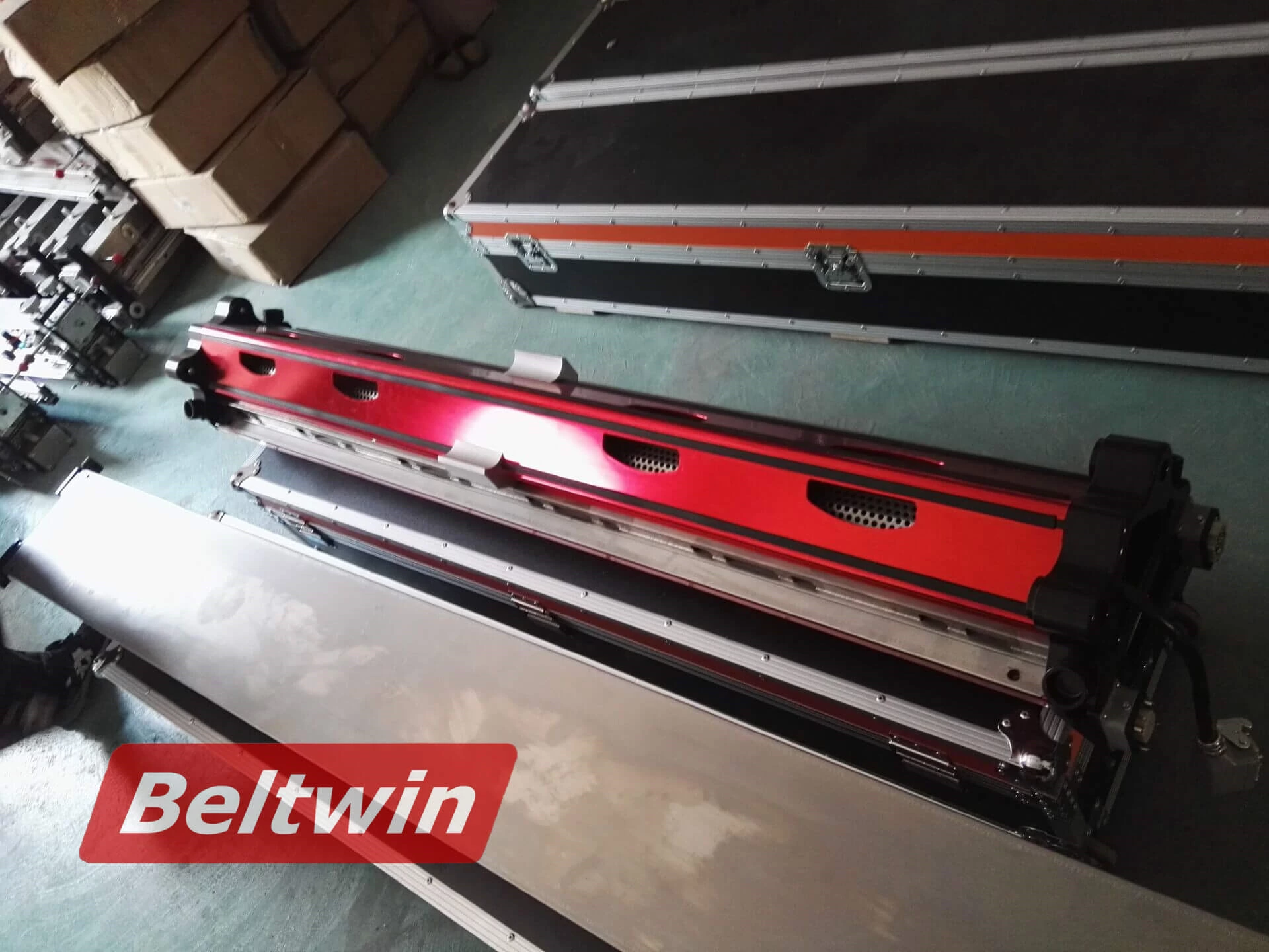 Buenos comentarios para la prensa de enfriamiento por aire y la máquina de corte de EE. UU.