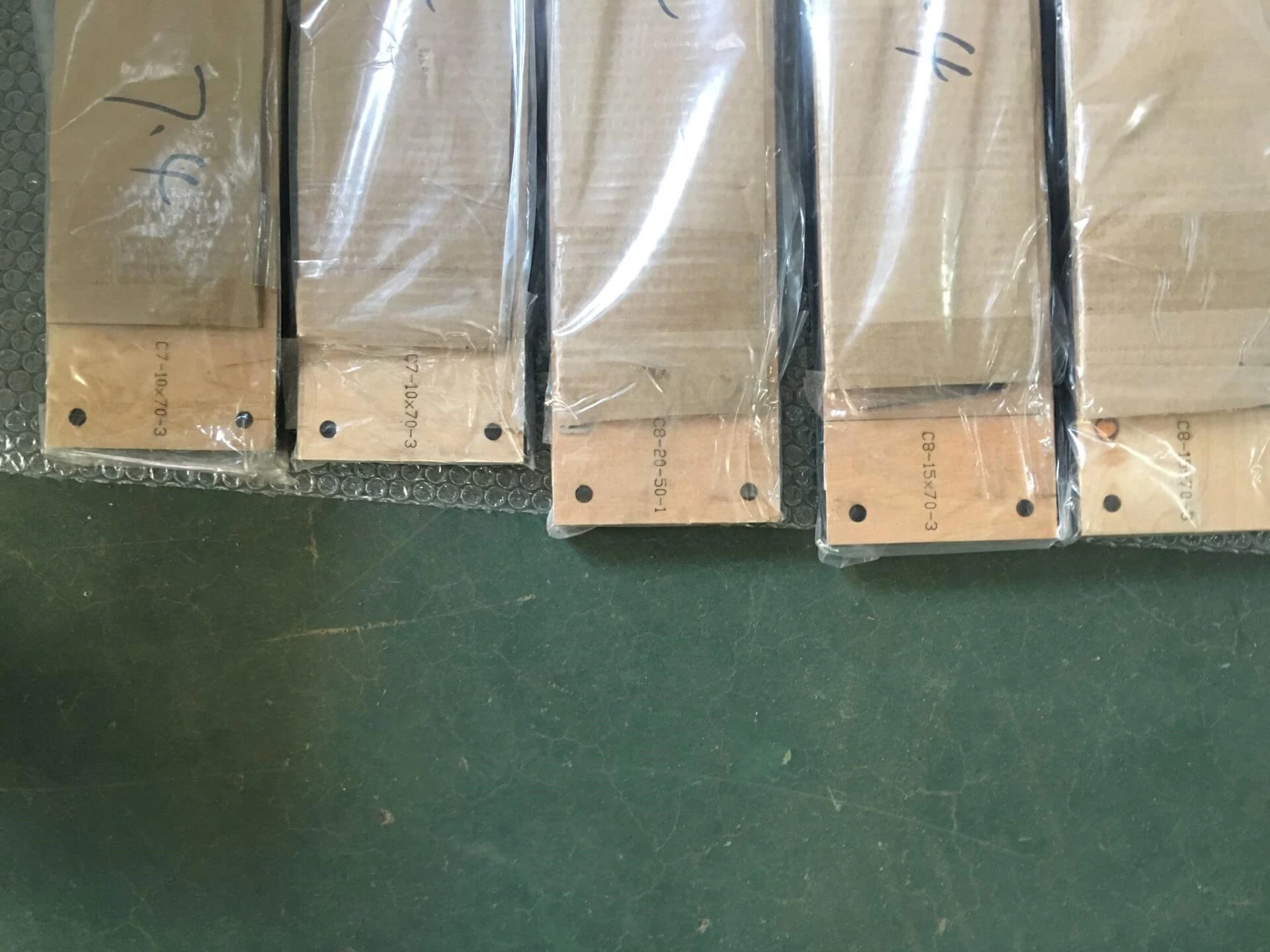 Prensa de refrigeración por agua de 2600 mm (incluye caja de control europea) Entrega a Estonia