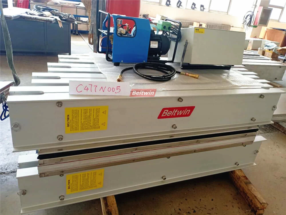 Vulcanizador seccional para banda de 1200 mm de ancho, envío a Argentina