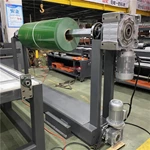 Cortadora de Banda Transportadora con Bobinadora y Rebobinadora con Mesa de Trabajo (versión Europea)