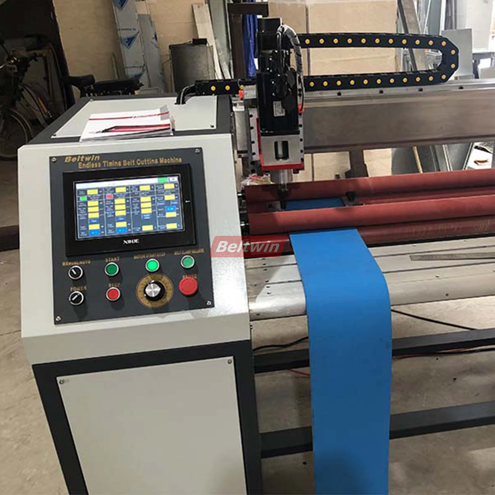 Máquina perforadora de cinta transportadora de caucho EP Perforación de agujeros