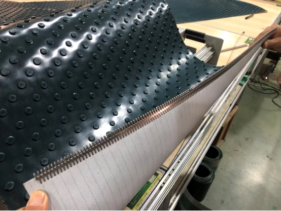 Cómo empalmar una cinta transportadora de pvc con pernos redondos