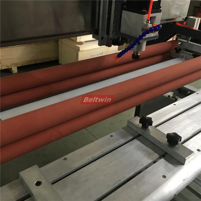 La máquina perforadora de la banda transportadora de goma de la PU del PVC agujerea la perforación TD-1000