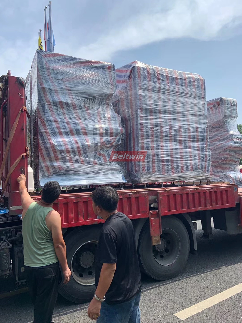 Máquina de soldadura de alta frecuencia de 25KW para cinta de correr, empalme de correa de PVC PU y flanco de soldadura, guía