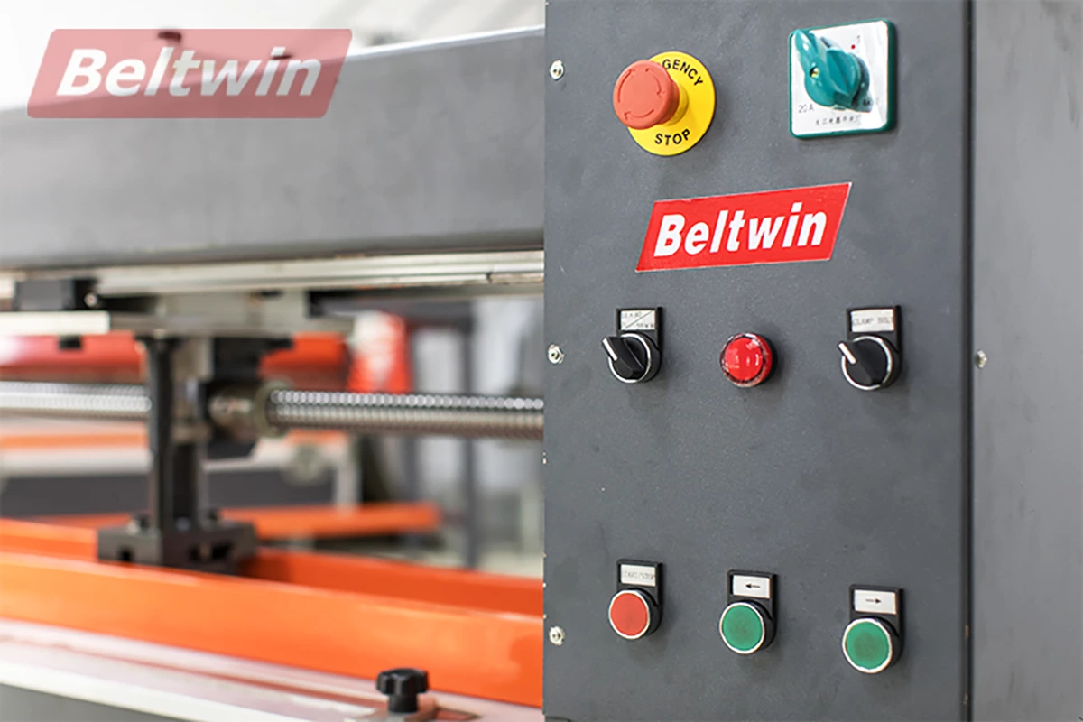 ¿Por qué elegir la perforadora de dedos automática para perforar dedos en cinturones de PVC/PU?