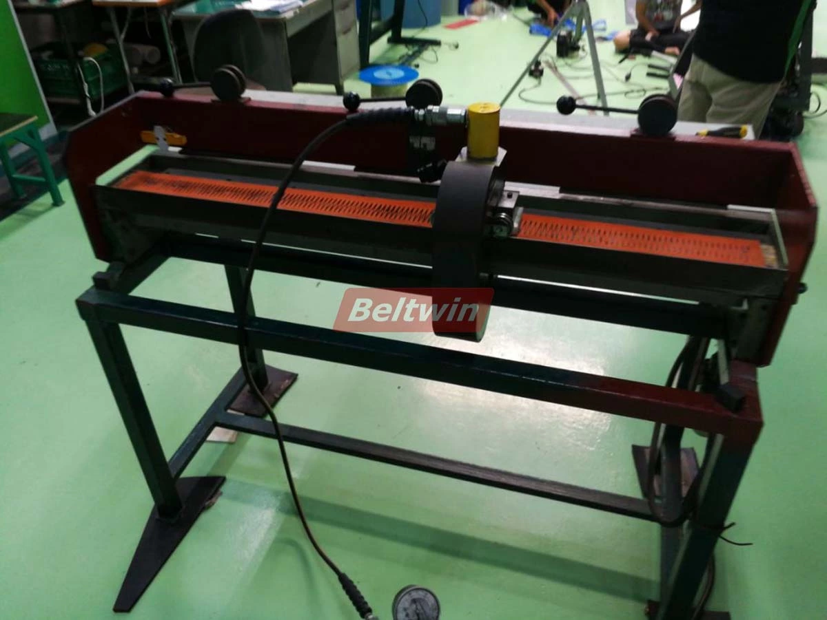 ¿Por qué elegir la perforadora de dedos automática para perforar dedos en cinturones de PVC/PU?