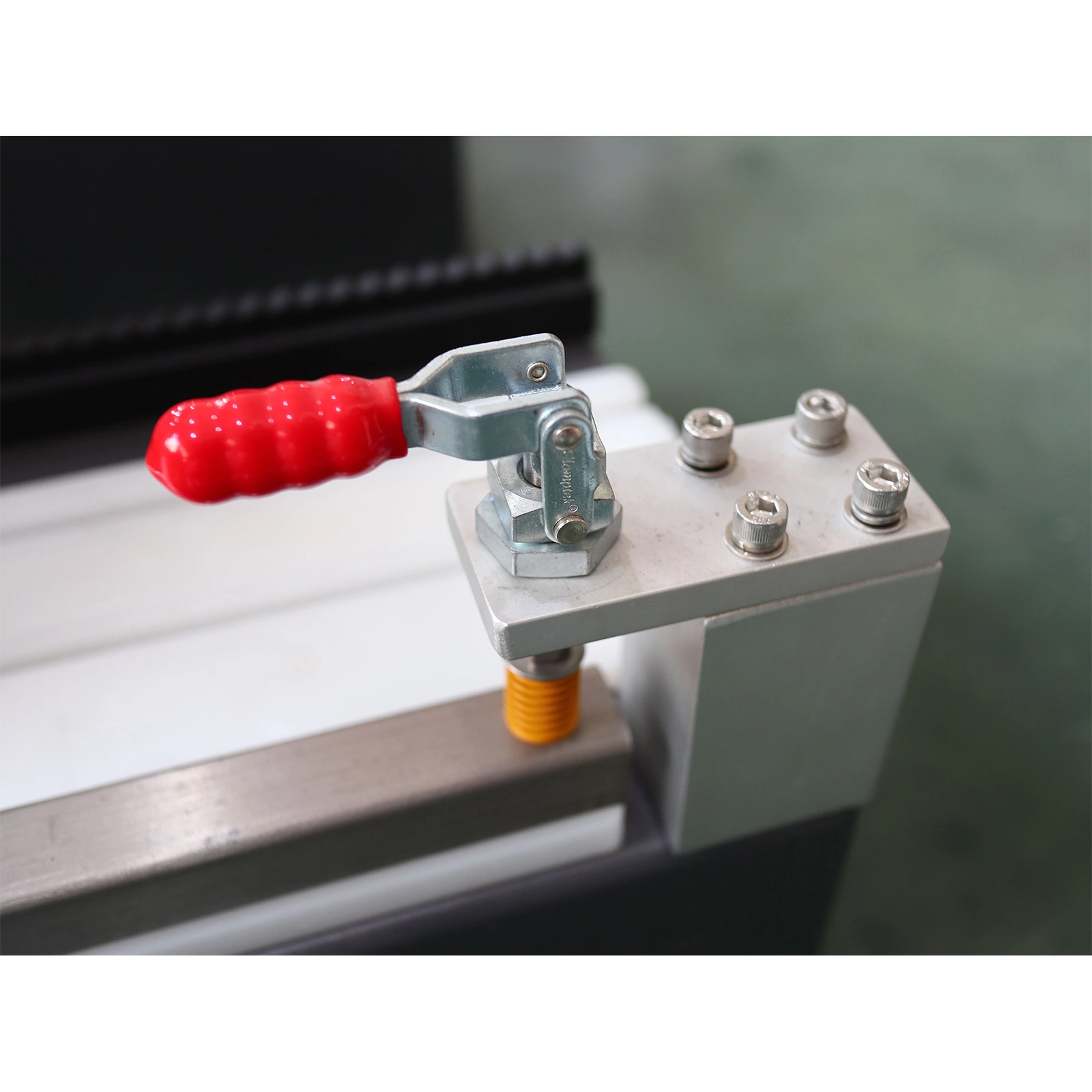 Troqueladora de Banda Heavy Duty TC1000H - 1600H