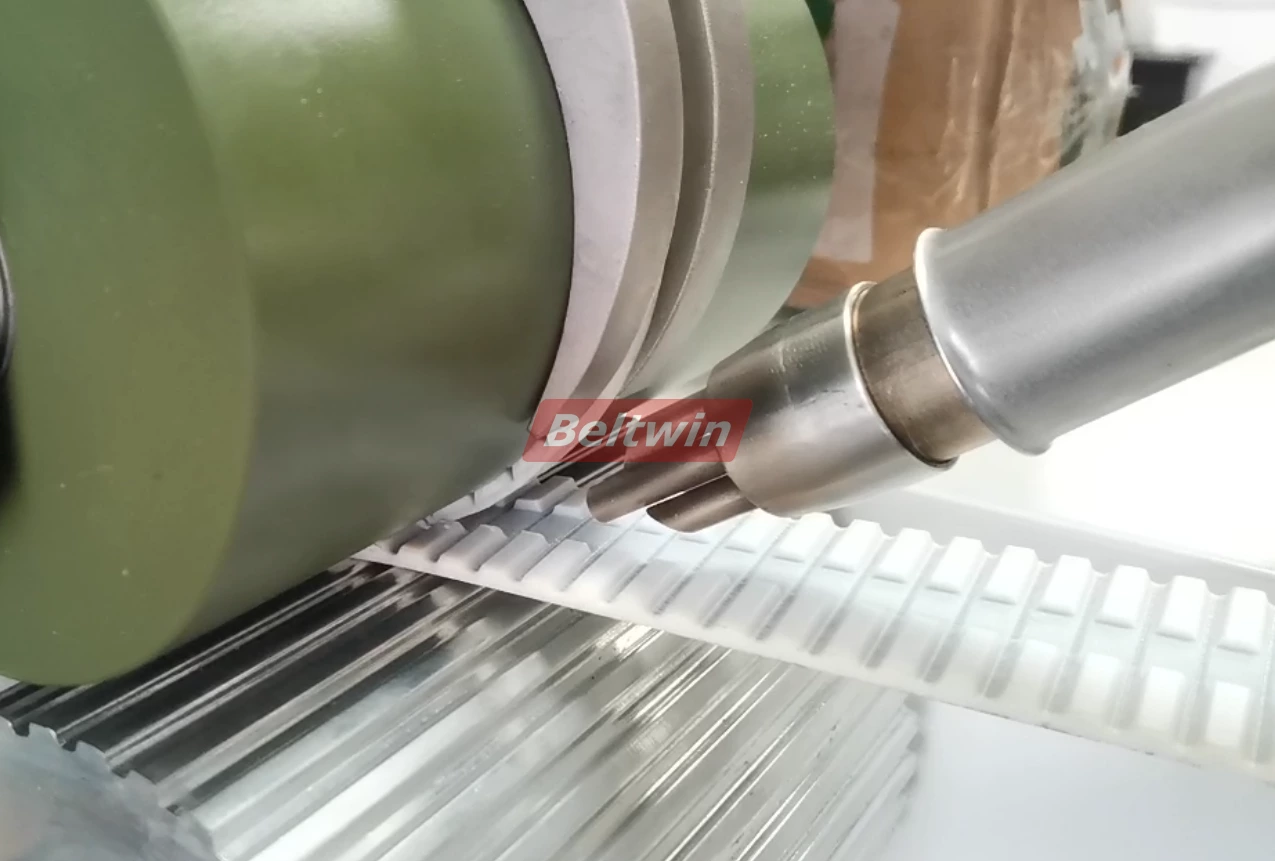 Máquina de soldadura de Prefiles QB1300H-2000H (Versión europea)