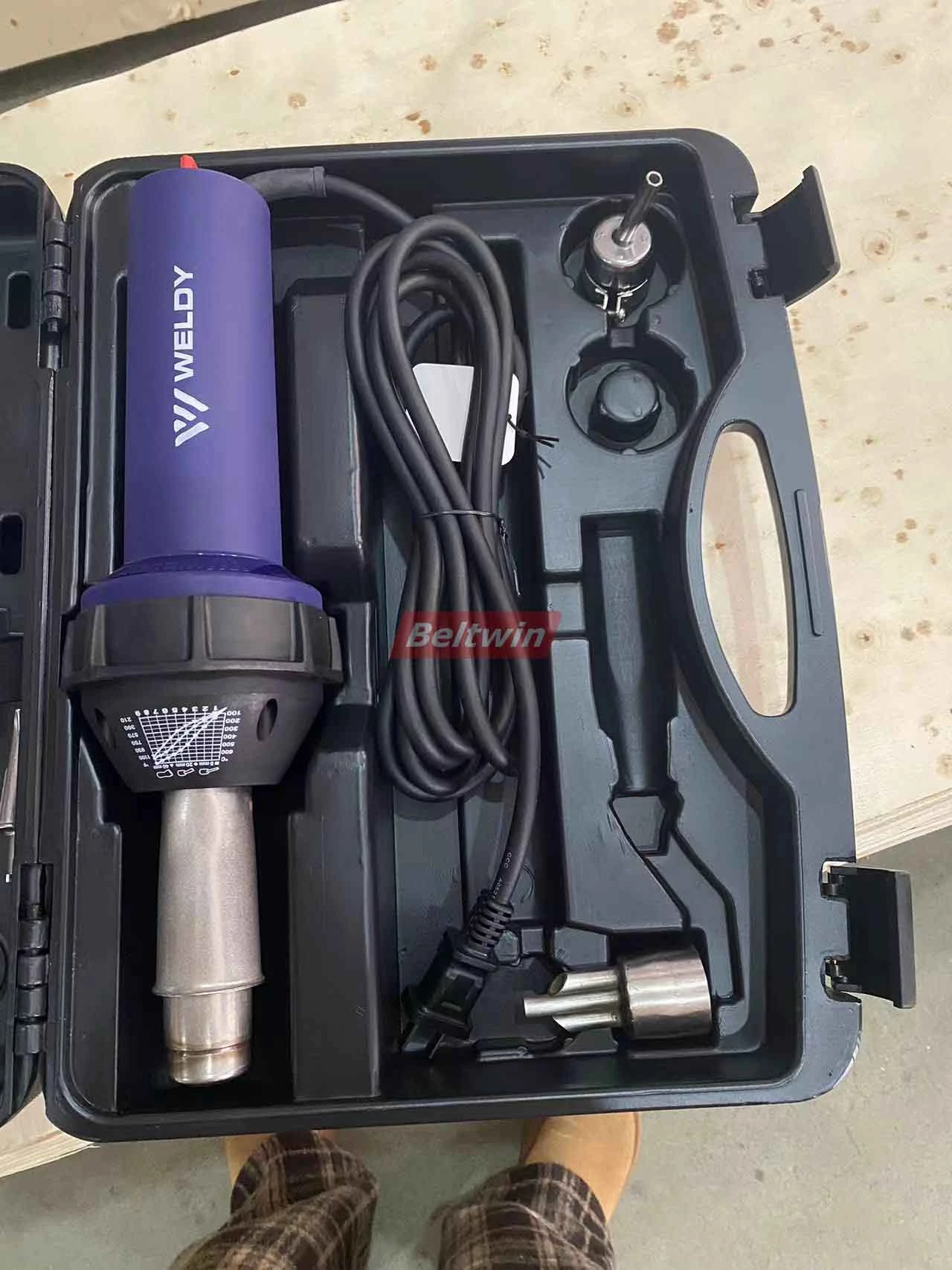 Máquina de soldadura de Prefiles QB1300H-2000H (Versión europea)