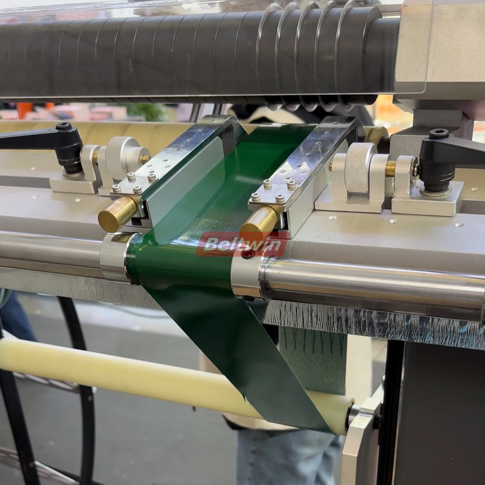 Cortadora de correa sin fin CD350 para PVC/PU, teflón y correa de distribución